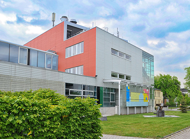 Firmensitz NEU 614x614px 2